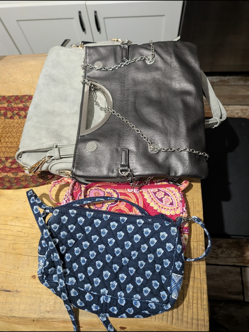 4 Purse Lot. 2 Vera Bradley Plus 2 Others. All In Great Condition. Handbag